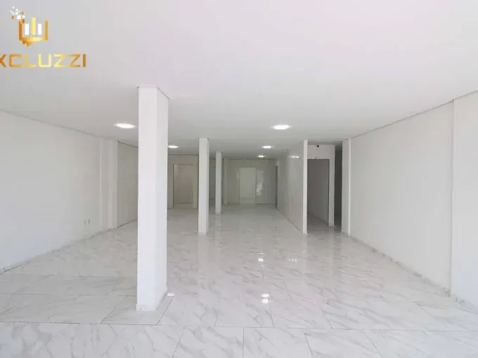 Sala comercial pronta para uso no bairro Nações